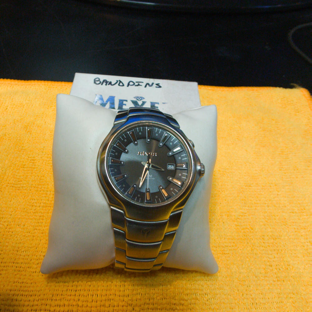 Nixon "The Venture" (Black) 100M Japanese Miyota Movement & Date [7D]